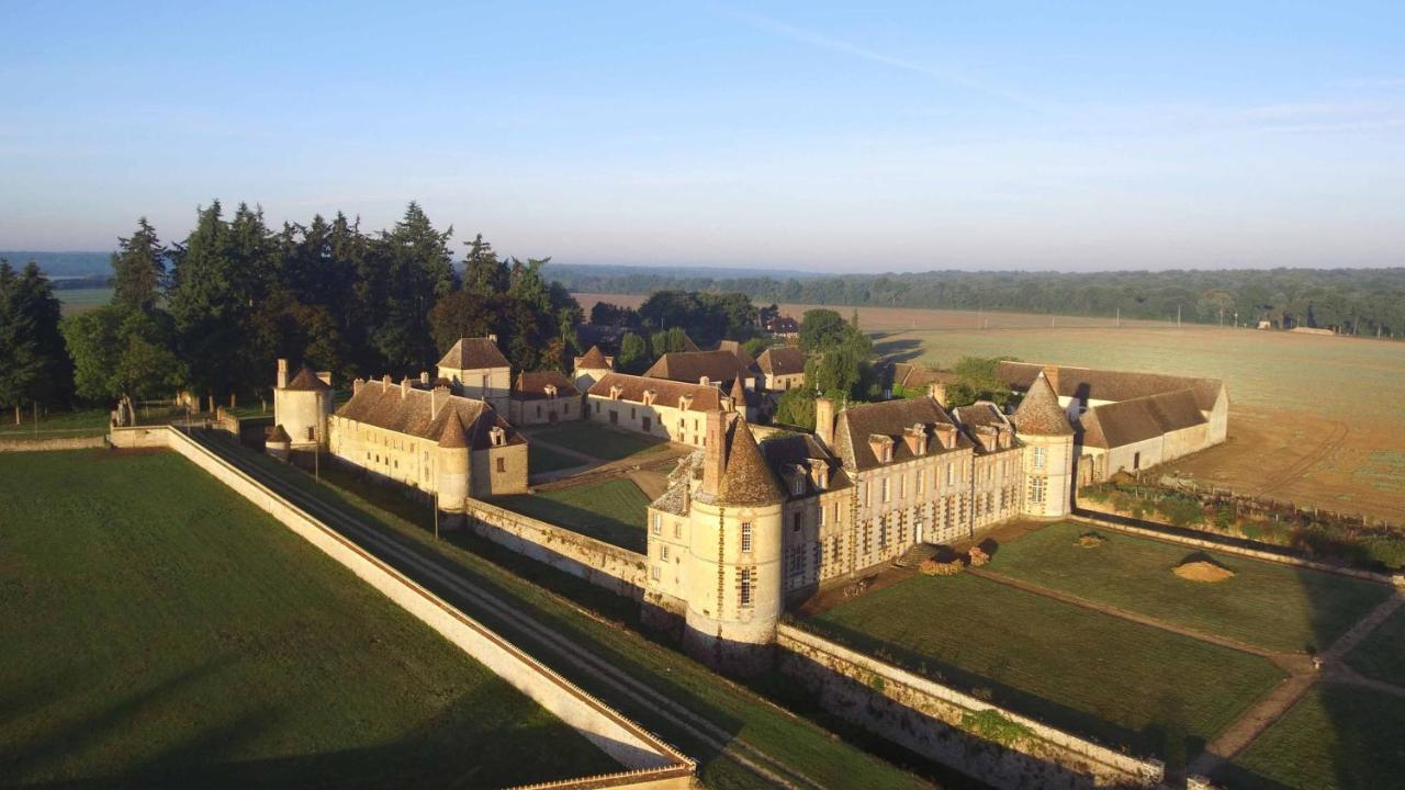 Chateau De La Riviere Pontgouin Bagian luar foto