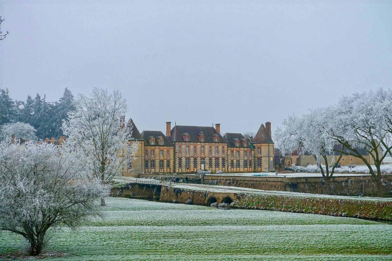 Chateau De La Riviere Pontgouin Bagian luar foto