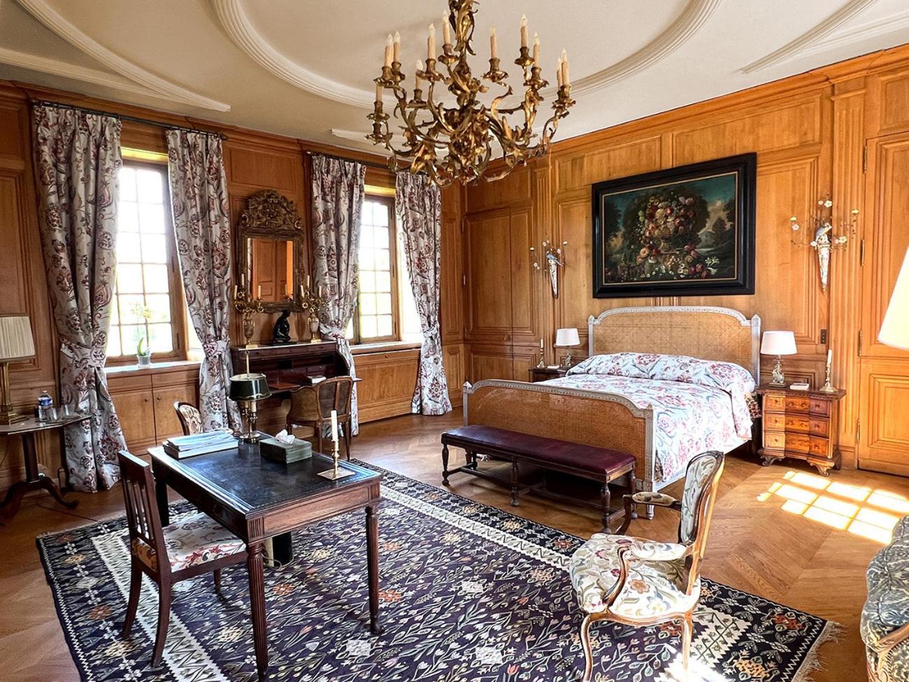 Chateau De La Riviere Pontgouin Bagian luar foto